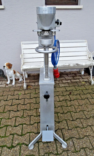 Dosenverschlussmaschine