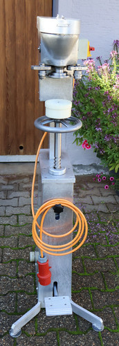 Dosenverschlussmaschine