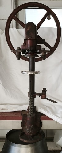 Dosenverschlussmaschine